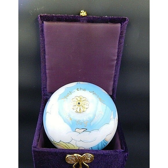 Pier 1 Hark The Herald Angels Sing Ornament Li Bien Hand-Painted in Box 2002 - Picture 2 of 8